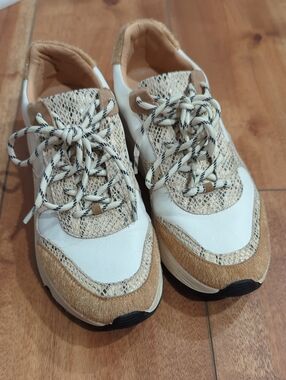 Oasis Society Snake Print Sneakers